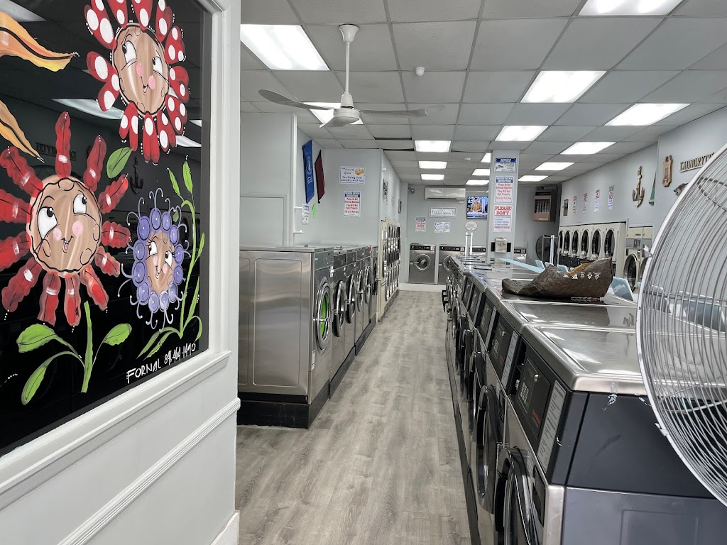 Saugerties Laundry II | 12 Simmons Plaza, Saugerties, NY 12477 | Phone: (845) 247-0270