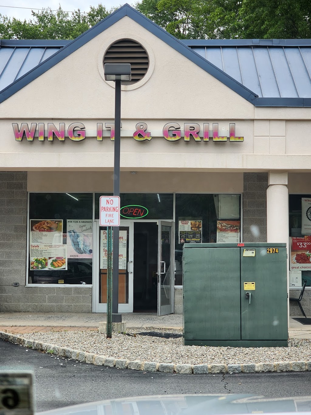 Wing it & Grill | 580 Lawrence Square Blvd S, Lawrence Township, NJ 08648 | Phone: (609) 890-1212