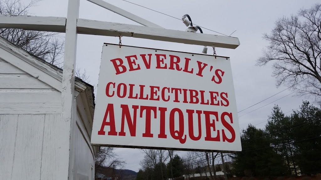 Beverlys Collectibles Antiques | 900 Federal Rd, Brookfield, CT 06804 | Phone: (203) 255-0870