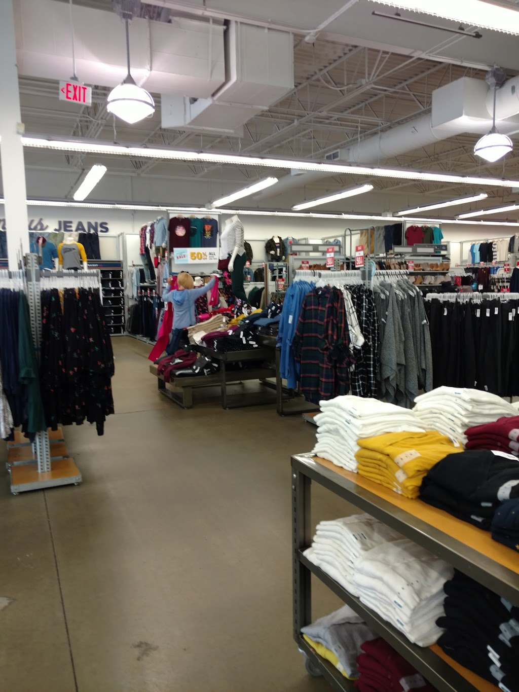 Old Navy | 5175 Sunrise Hwy, Bohemia, NY 11716 | Phone: (631) 699-2401