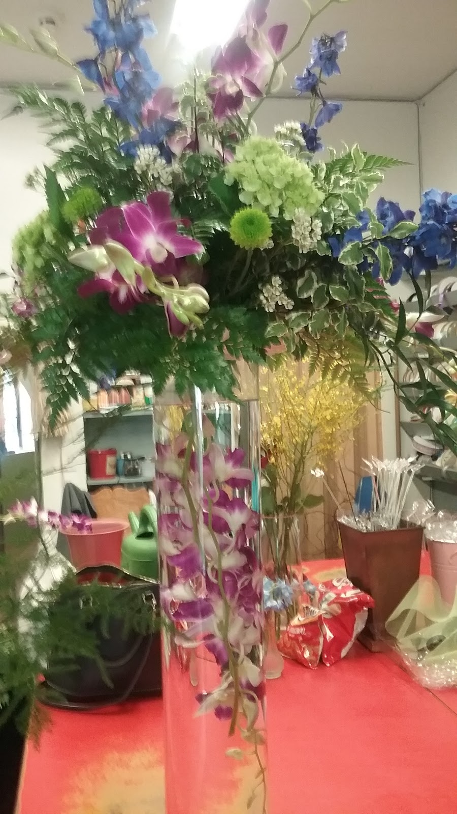 Forever Yours Flowers And Gifts Inc | 76 West St, Danbury, CT 06810 | Phone: (203) 792-5700