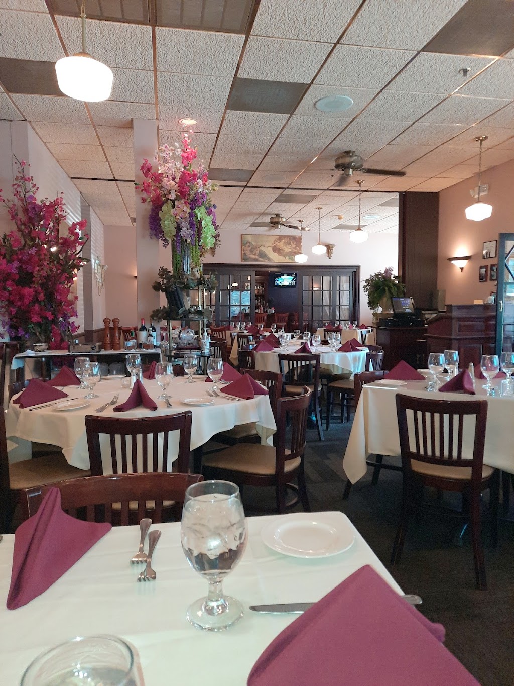 Luigis Italian Restaurant & Bar | 434 Ridgedale Ave, East Hanover, NJ 07936 | Phone: (973) 887-8408
