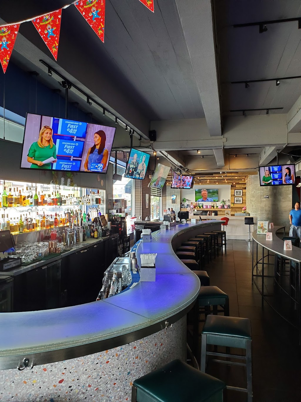 CUE BAR | 45-18 Bell Blvd, Queens, NY 11361 | Phone: (718) 631-2646