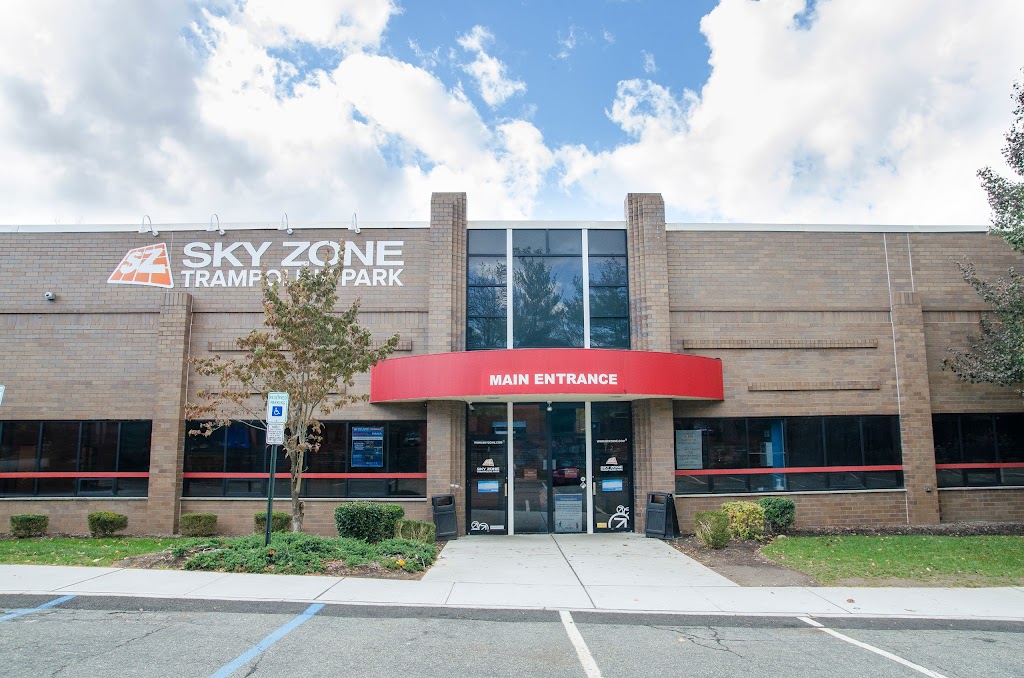 Sky Zone Trampoline Park | 80 Commerce Dr, Allendale, NJ 07401 | Phone: (201) 574-1800