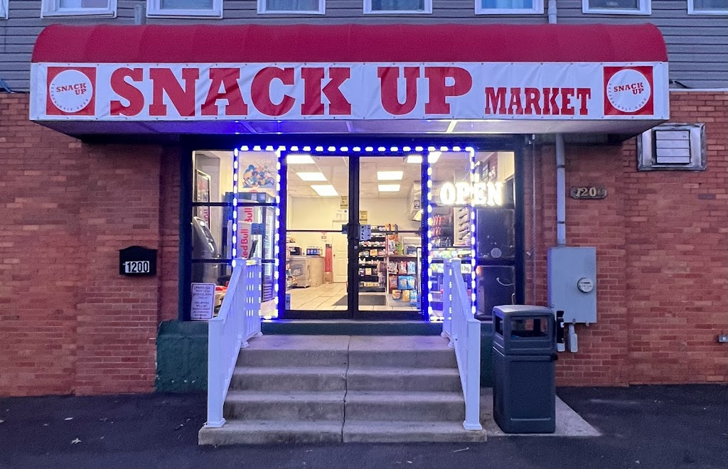Snack Up | 1200 Woodlawn Ave, Collingdale, PA 19023 | Phone: (610) 616-0905