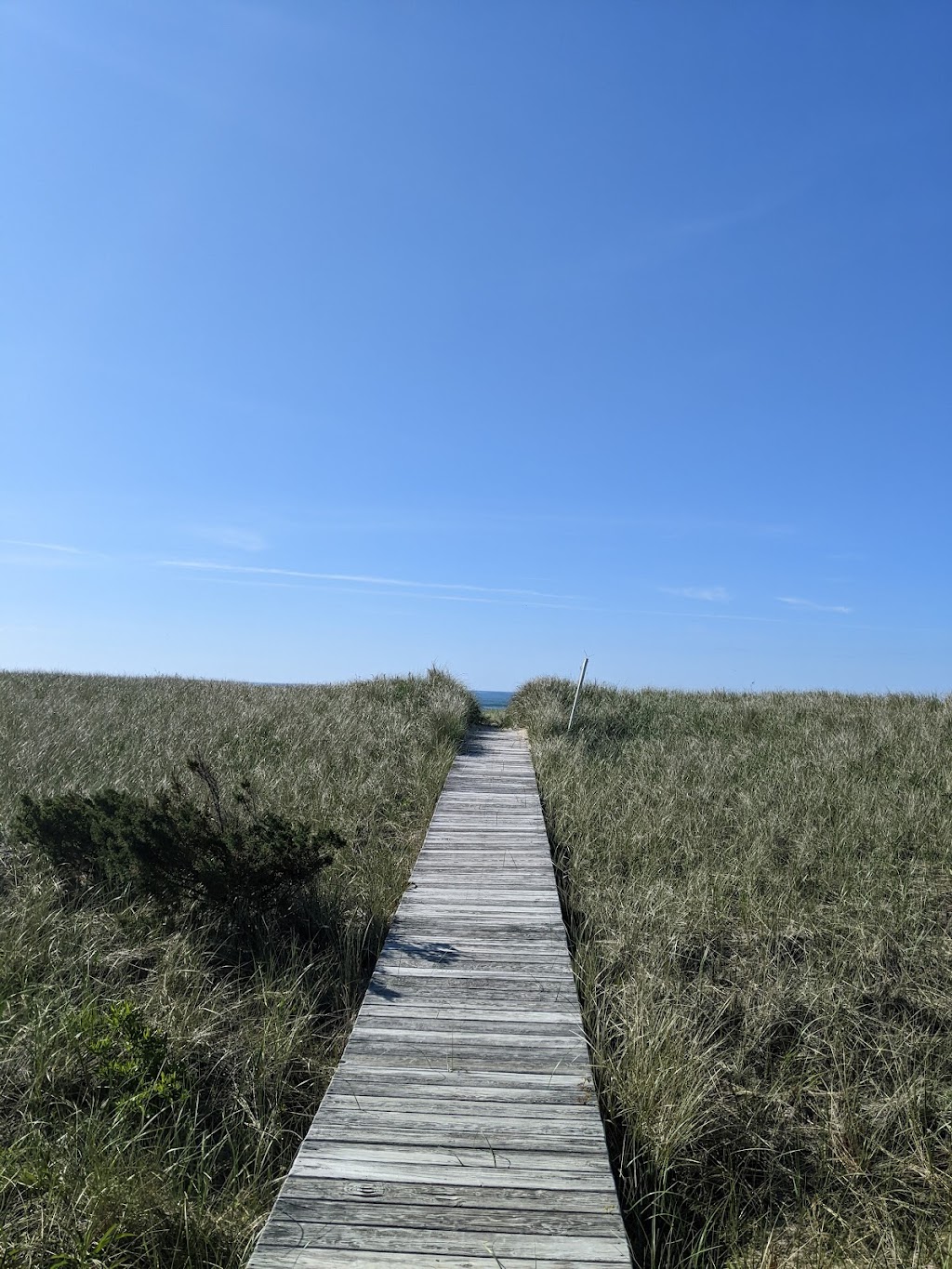 Beach and Bay Bungalows | 496 Dune Rd, Westhampton Beach, NY 11978 | Phone: (855) 589-8728