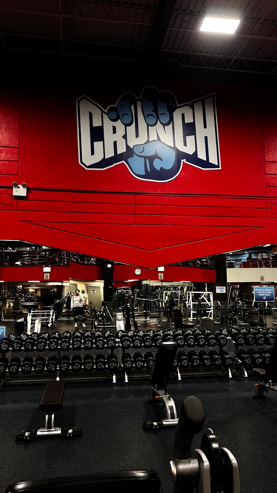 Crunch Fitness - Staten Island | 300 West Service Road, Staten Island, NY 10314 | Phone: (347) 861-7333