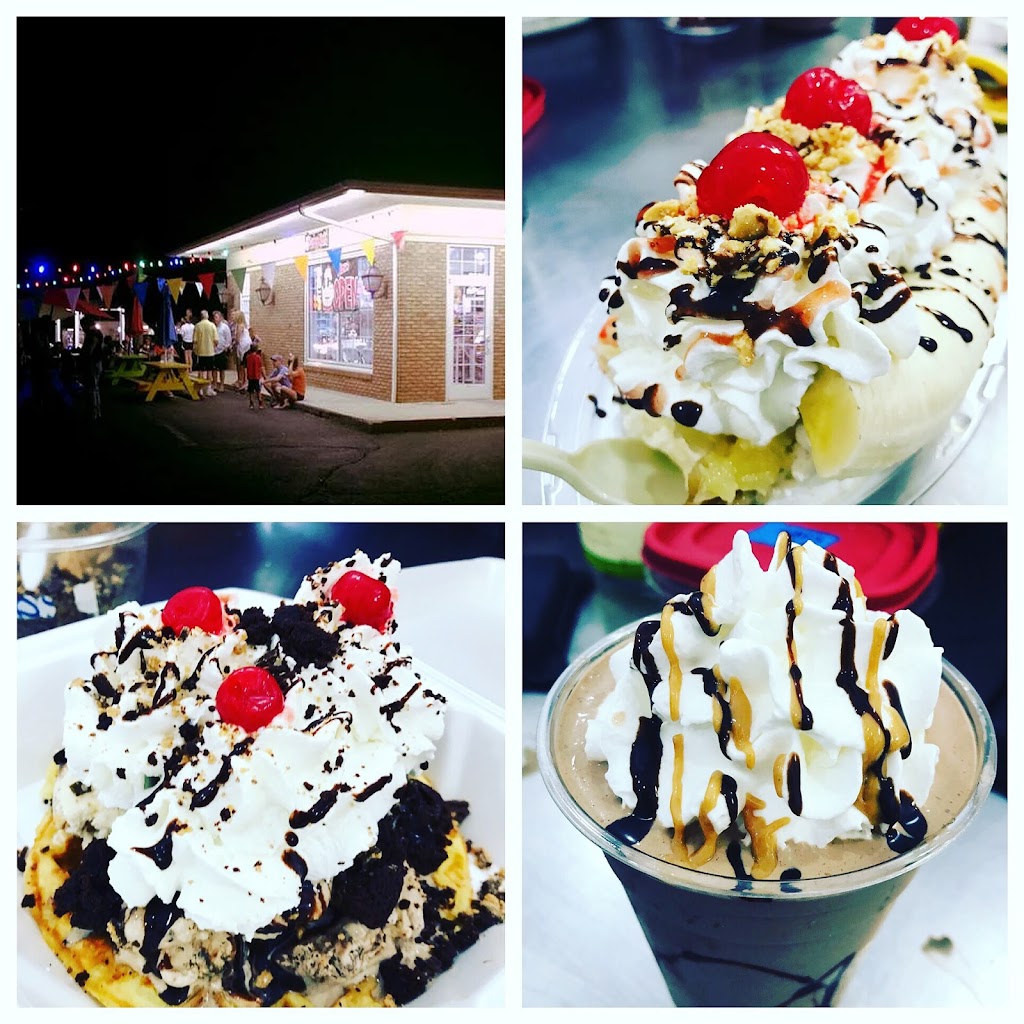 Sundae World | 1801 N Broad St, Lansdale, PA 19446 | Phone: (215) 855-9123