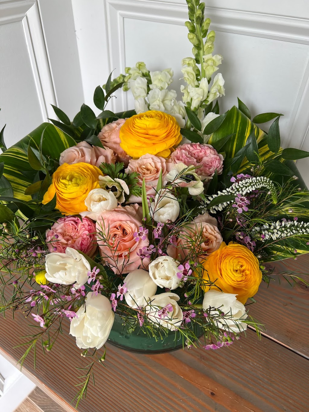 Bloom Bar Flower Market | 67 Monmouth Rd, Oakhurst, NJ 07755 | Phone: (732) 483-4499