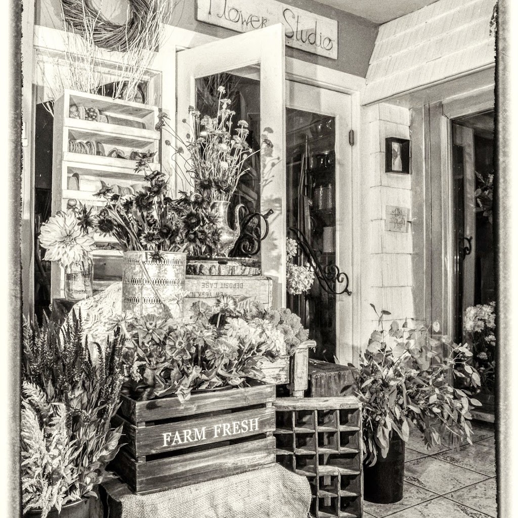 Leigh Florist design studio | 400 Amherst Rd, Audubon, NJ 08106 | Phone: (856) 547-1090