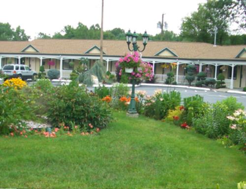 Cheshire Welcome inn | 1106 S Main St, Cheshire, CT 06410 | Phone: (203) 272-3244