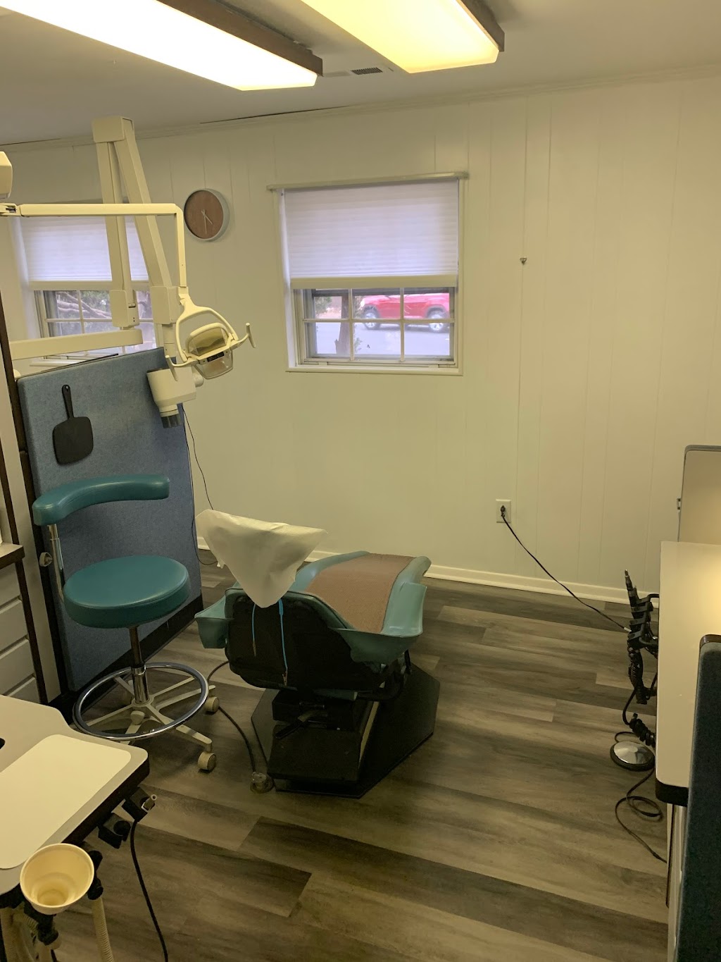 Fox Chase Dental | 403 Benson St, Philadelphia, PA 19111 | Phone: (215) 728-6262