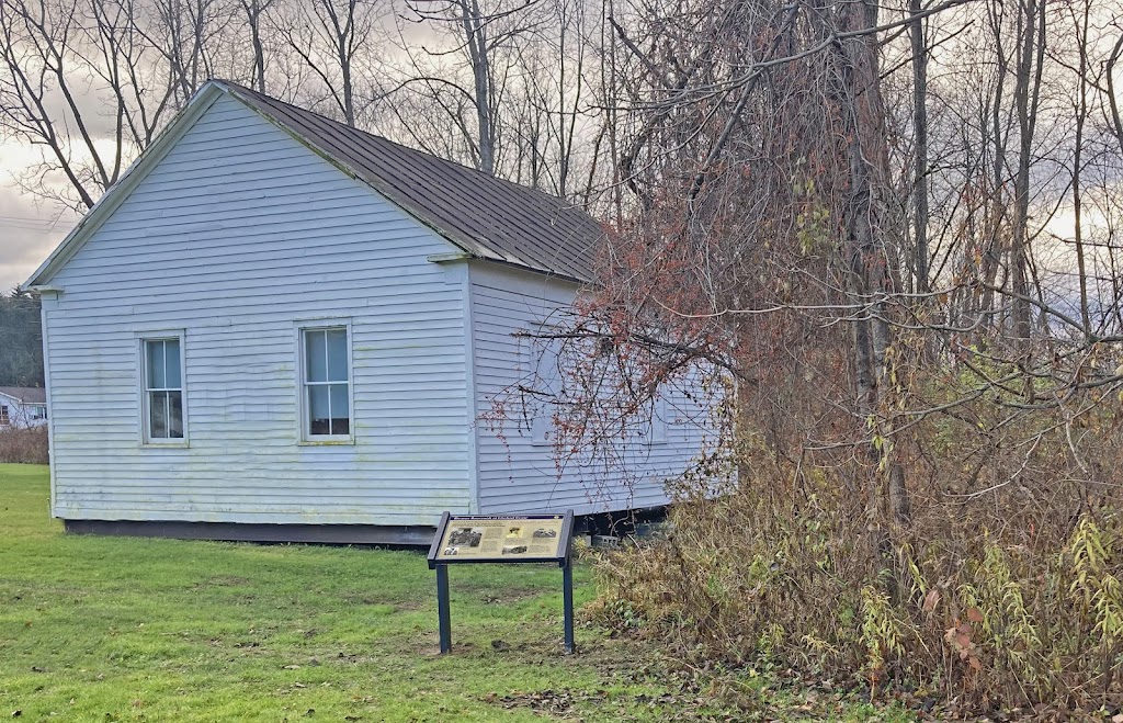 Ichabod Crane Schoolhouse | 2589 NY-9H, Kinderhook, NY 12106 | Phone: (518) 758-9265