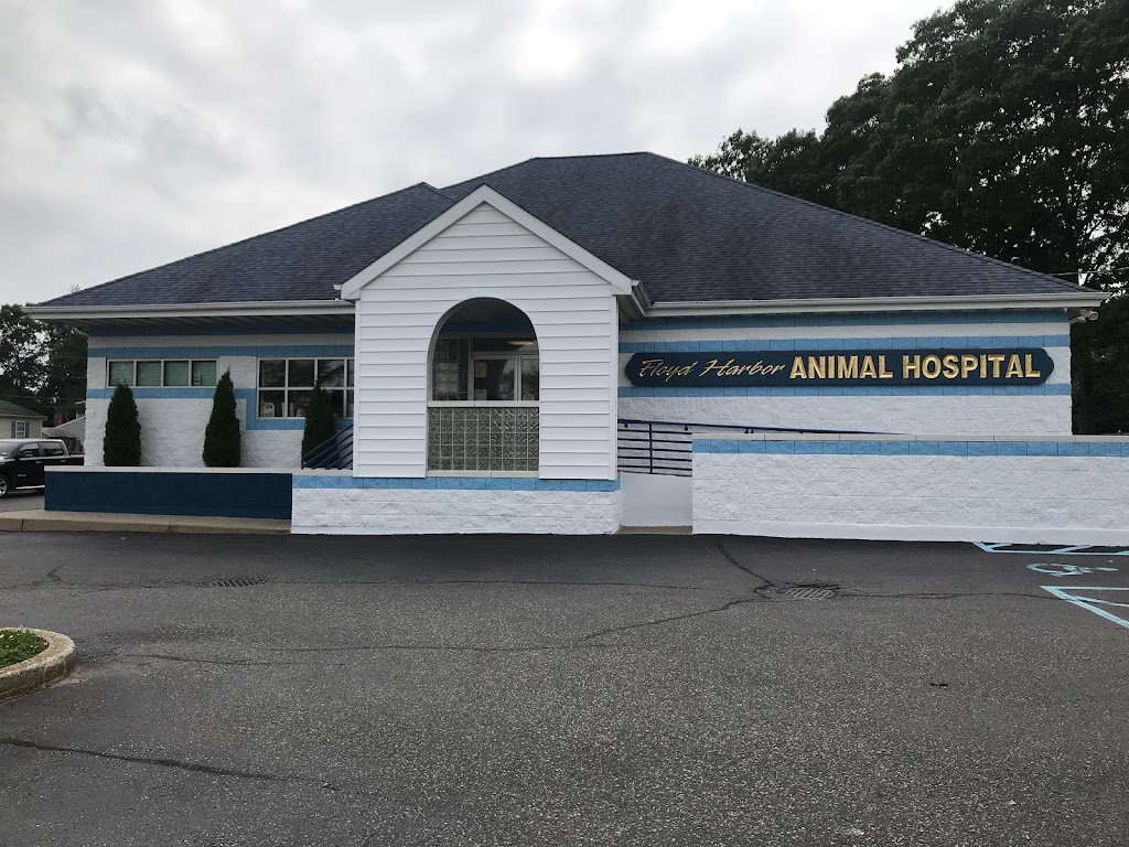 Floyd Harbor Animal Hospital | 158 Margin Dr W, Shirley, NY 11967 | Phone: (631) 281-1888
