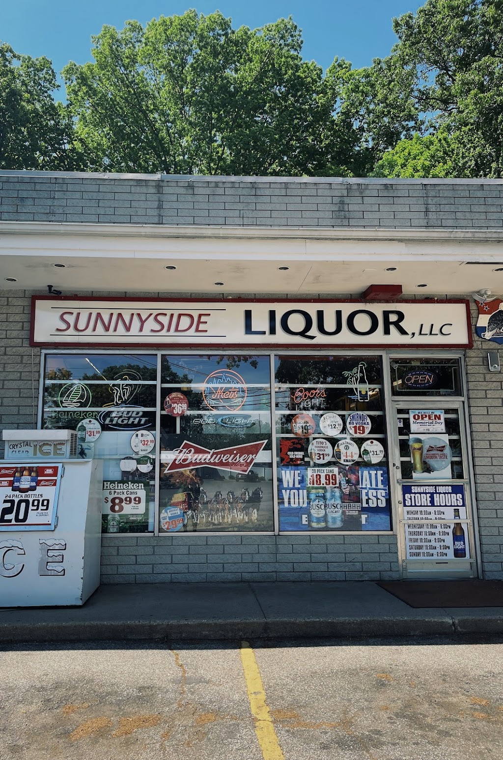 Sunnyside Liquor LLC | 443 River Rd, Shelton, CT 06484 | Phone: (203) 924-0272