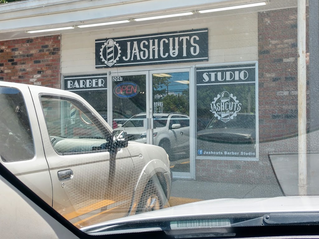Jashcuts Barber Studio | 204 Elm St, Enfield, CT 06082 | Phone: (860) 265-3161