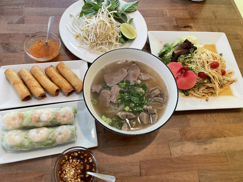 Thai Mi Noodle | 440 Main St, Monroe, CT 06468 | Phone: (203) 261-6611
