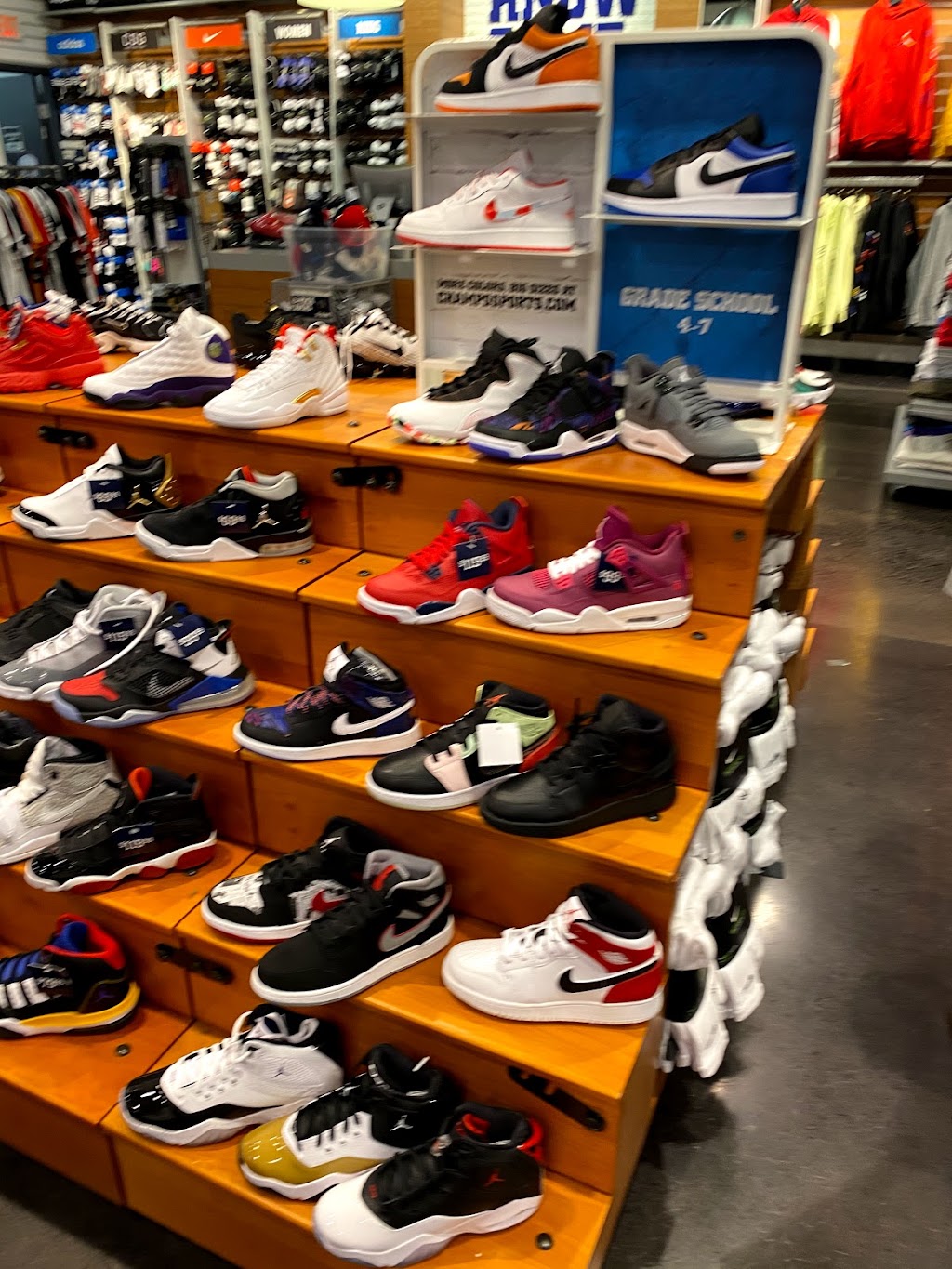 Champs Sports | 2500 W Moreland Rd, Willow Grove, PA 19090 | Phone: (215) 659-7405