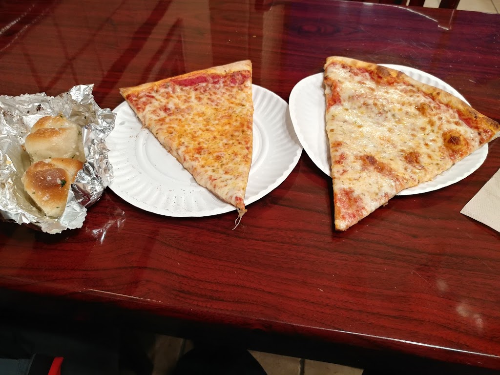 Monte’s Pizzeria | 300 Maple Ave, Smithtown, NY 11787 | Phone: (631) 979-2020