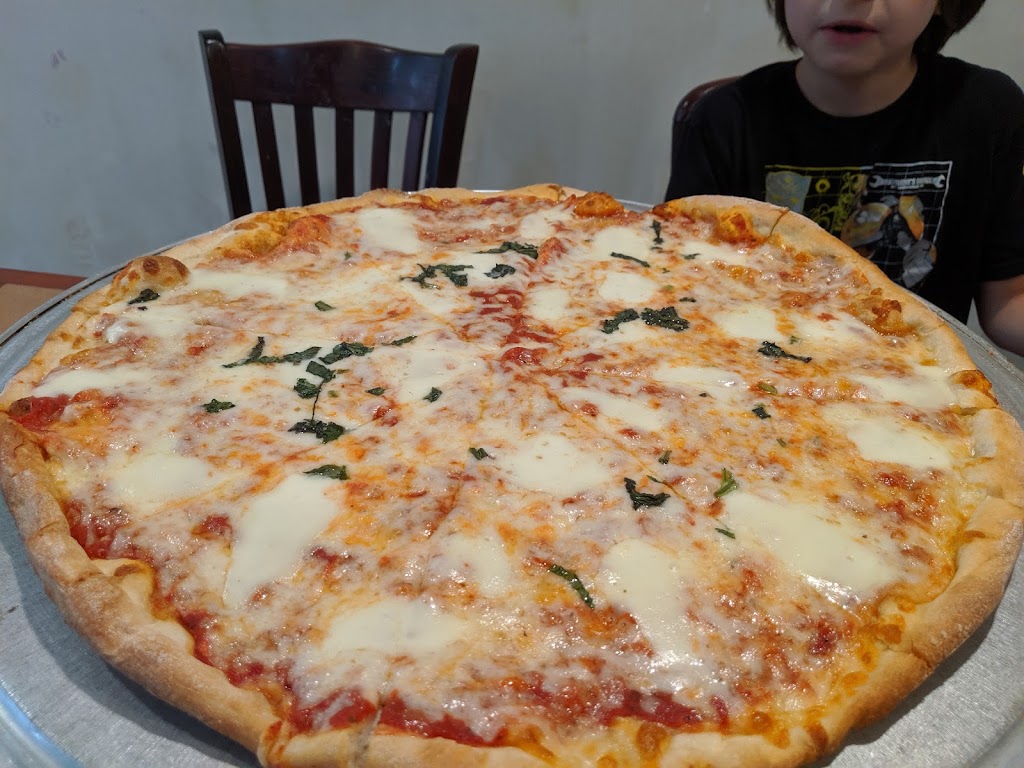 Giovannis Pizza | 205 E Collins Rd #3753, Galloway, NJ 08205 | Phone: (609) 748-0444