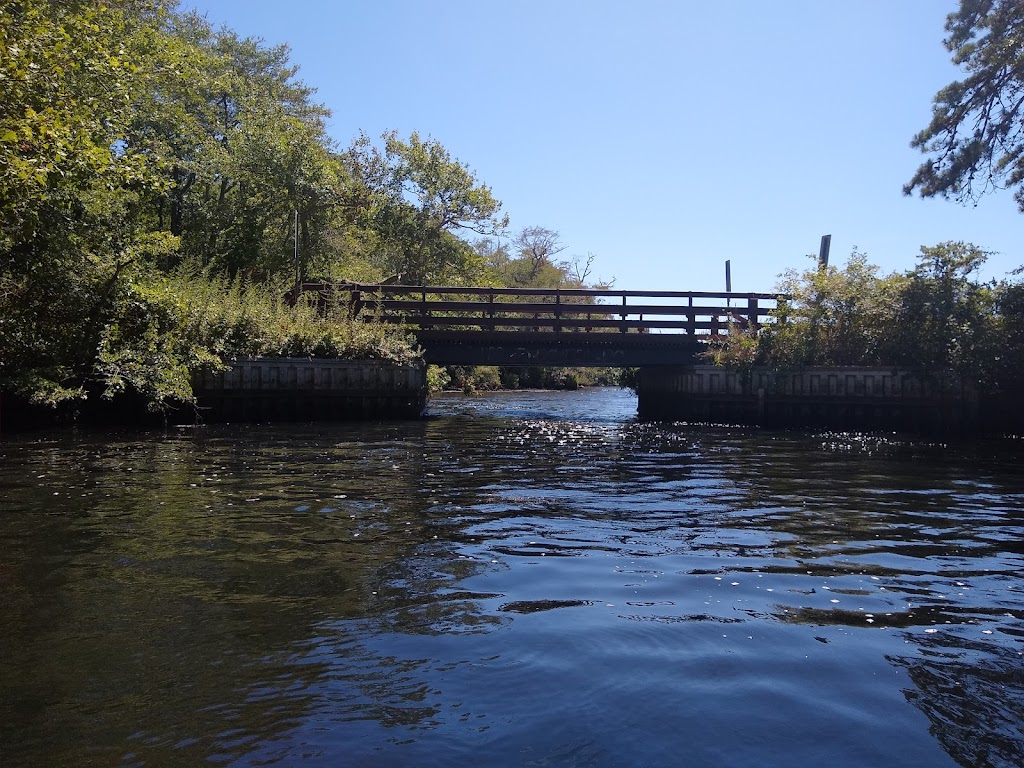 Carmans River Canoe & Kayak II | 2979 Montauk Hwy, Brookhaven, NY 11719 | Phone: (631) 803-8496