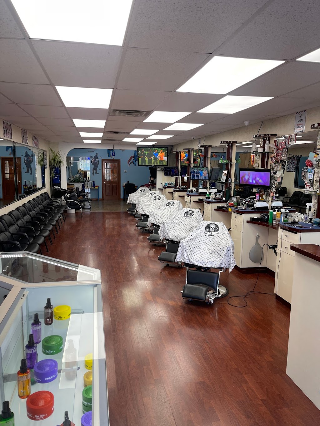 Mr.Cutz Barber Shop | 302 Maple Ave, Smithtown, NY 11787 | Phone: (631) 863-8022