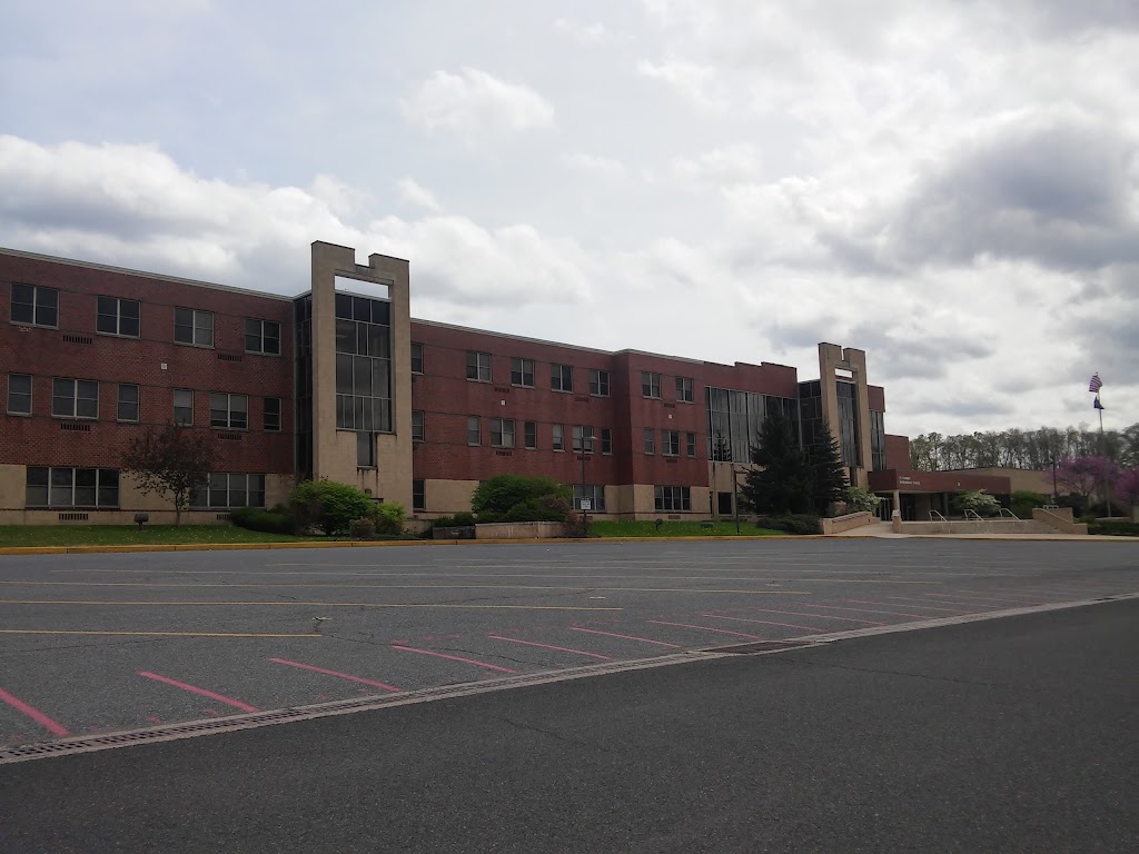 J T Lambert Intermediate School | 2000 Milford Rd, East Stroudsburg, PA 18301 | Phone: (570) 424-8430
