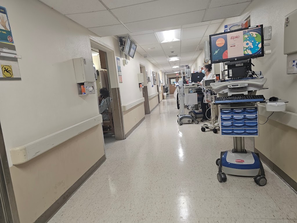 Good Samaritan Hospital Medical Center: Emergency Room | 1000 Montauk Hwy, West Islip, NY 11795 | Phone: (631) 376-3000