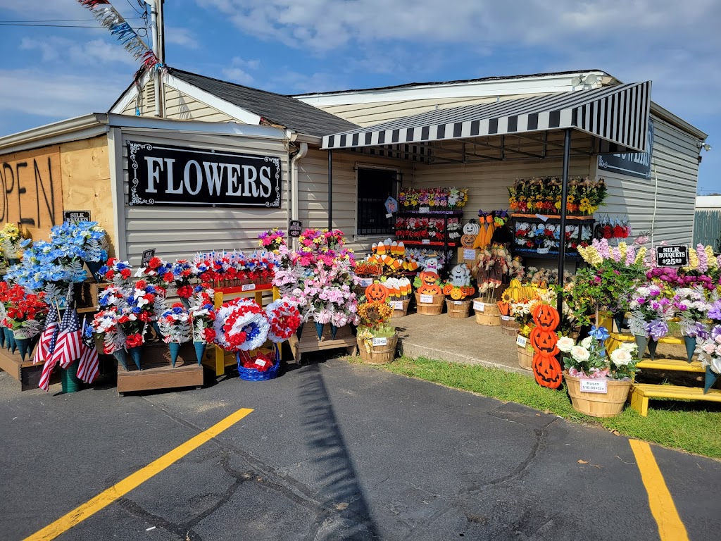 Doreens Flowers | 1224 Wellwood Ave, West Babylon, NY 11704 | Phone: (631) 752-6842