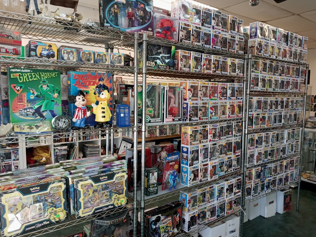 Royal East Collectibles | 721 Middle Country Rd, Selden, NY 11784 | Phone: (631) 767-6403