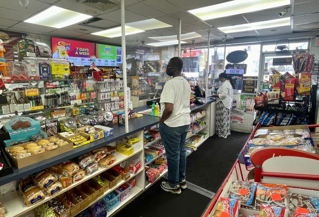 Minute Mart | 280 Circular Ave, Hamden, CT 06514 | Phone: (203) 288-9512