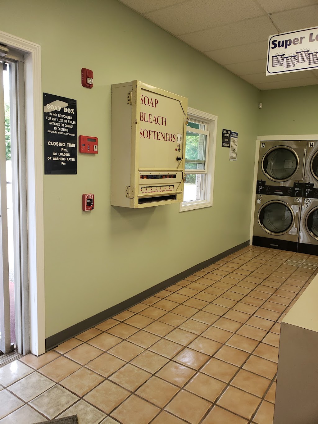 Soap Box Laundromat | 1344 Main St, Stratford, CT 06615 | Phone: (203) 380-2966