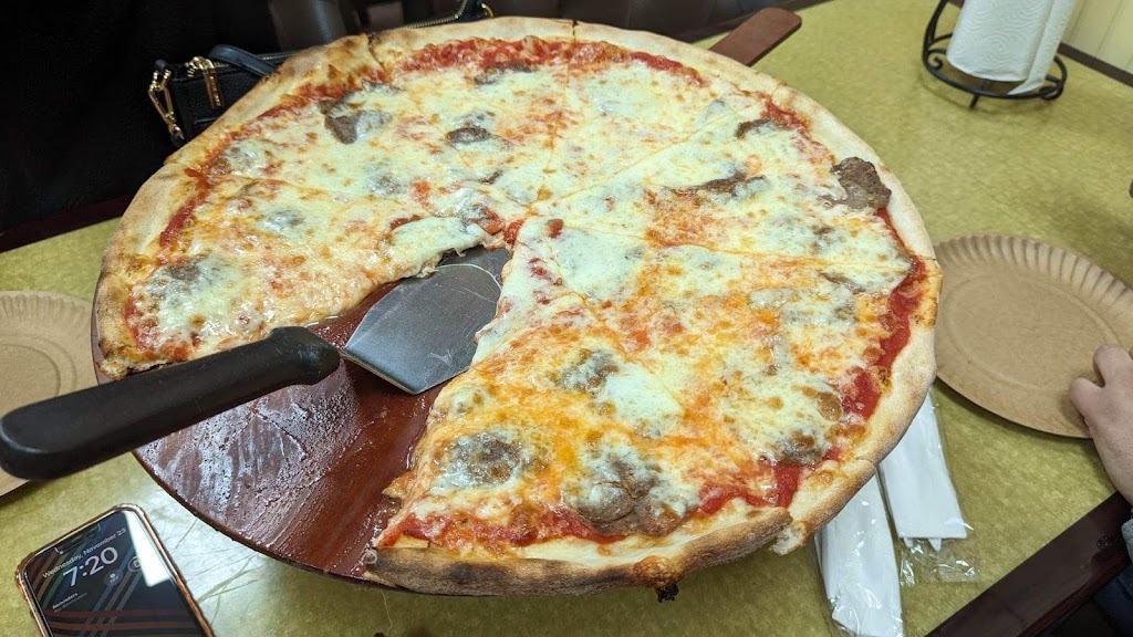 Pizzeria Bello | 317 Federal Rd, Brookfield, CT 06804 | Phone: (203) 740-4400