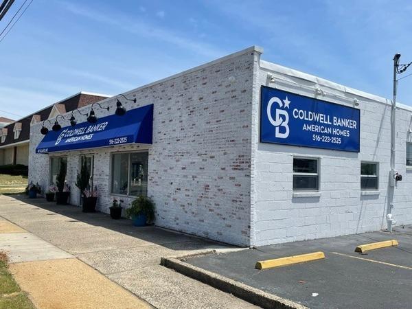 Coldwell Banker American Homes | 493 Atlantic Ave, Oceanside, NY 11572 | Phone: (516) 223-2525