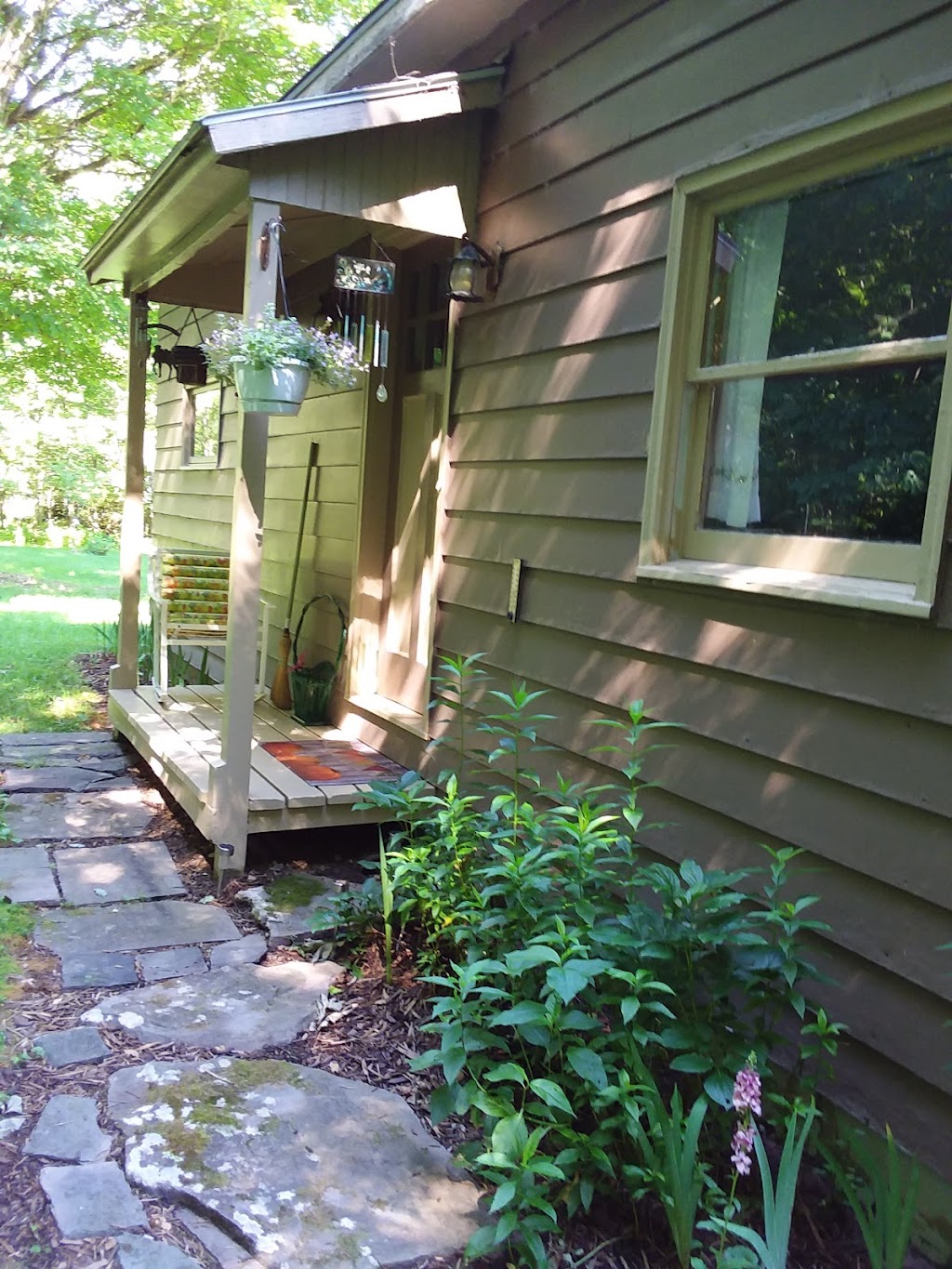 Cottage | 104 Mink Brook Rd, Downsville, NY 13755 | Phone: (607) 201-2664