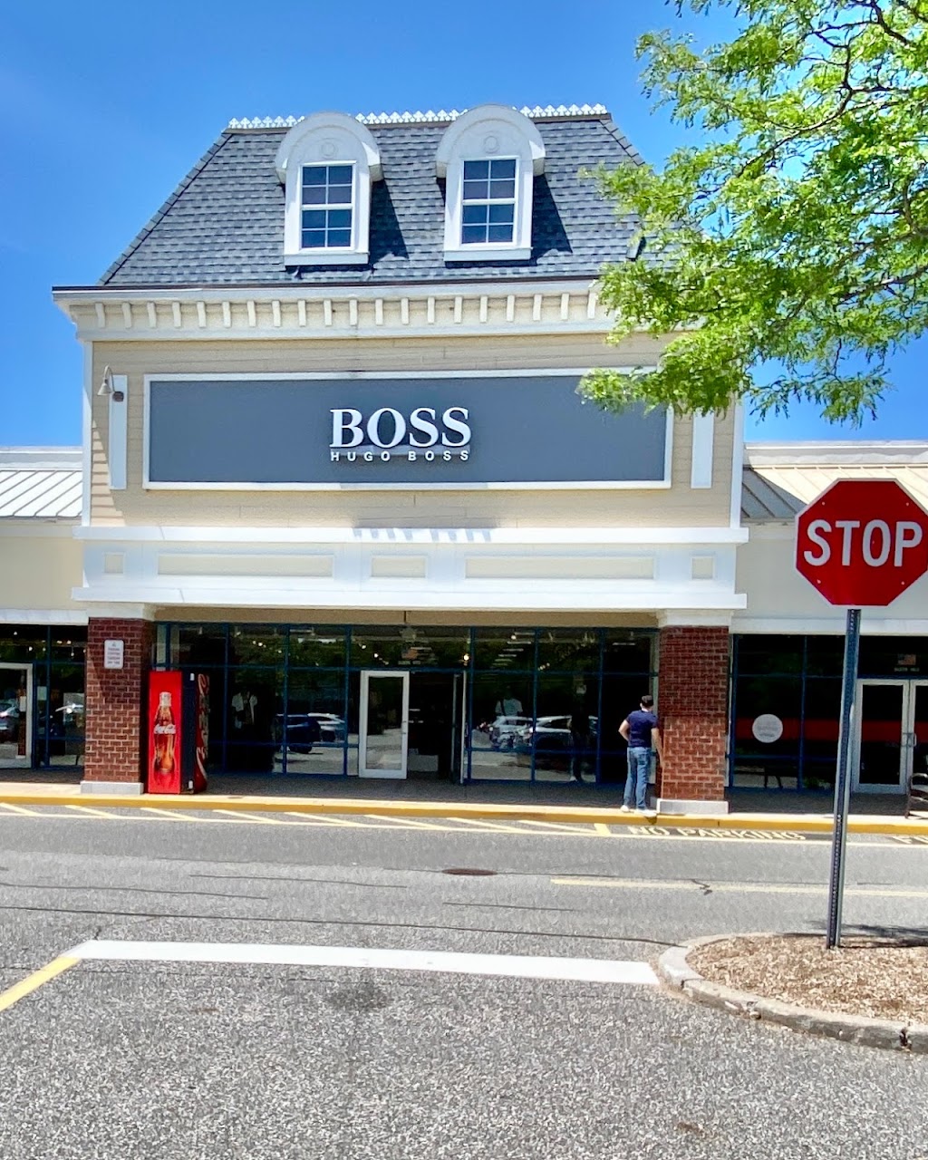 BOSS Outlet | 905 Tanger Mall Dr, Riverhead, NY 11901 | Phone: (631) 369-6580