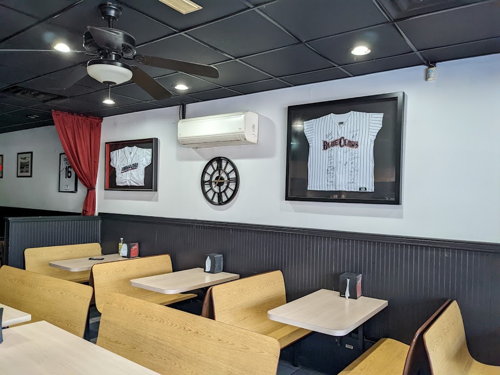 Charlies Pizza & Restaurant | 1000 NJ-70, Lakewood, NJ 08701 | Phone: (732) 370-3580