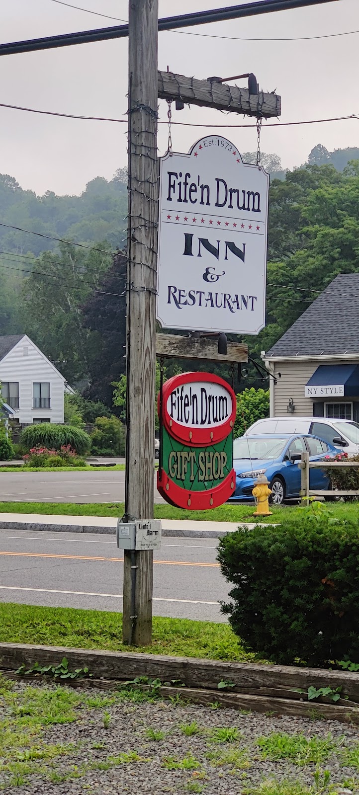 Fifen Drum Inn | 59 N Main St, Kent, CT 06757 | Phone: (860) 927-3509