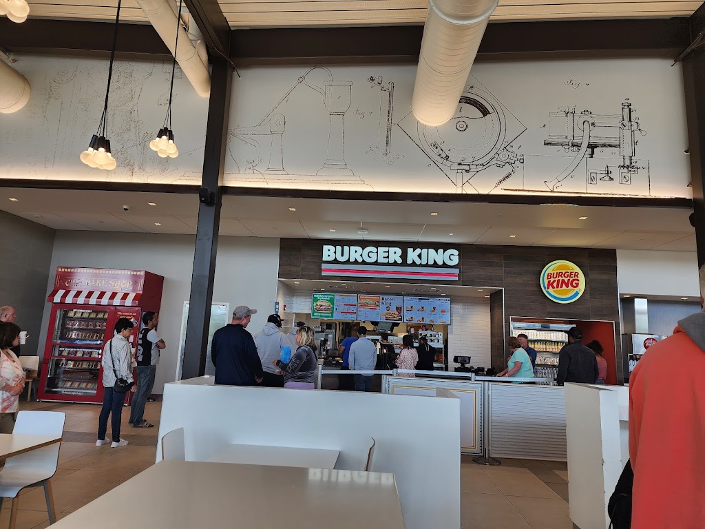 Burger King | Mile Post, 929 Nj Tur, Woodbridge Township, NJ 07095 | Phone: (732) 582-5834