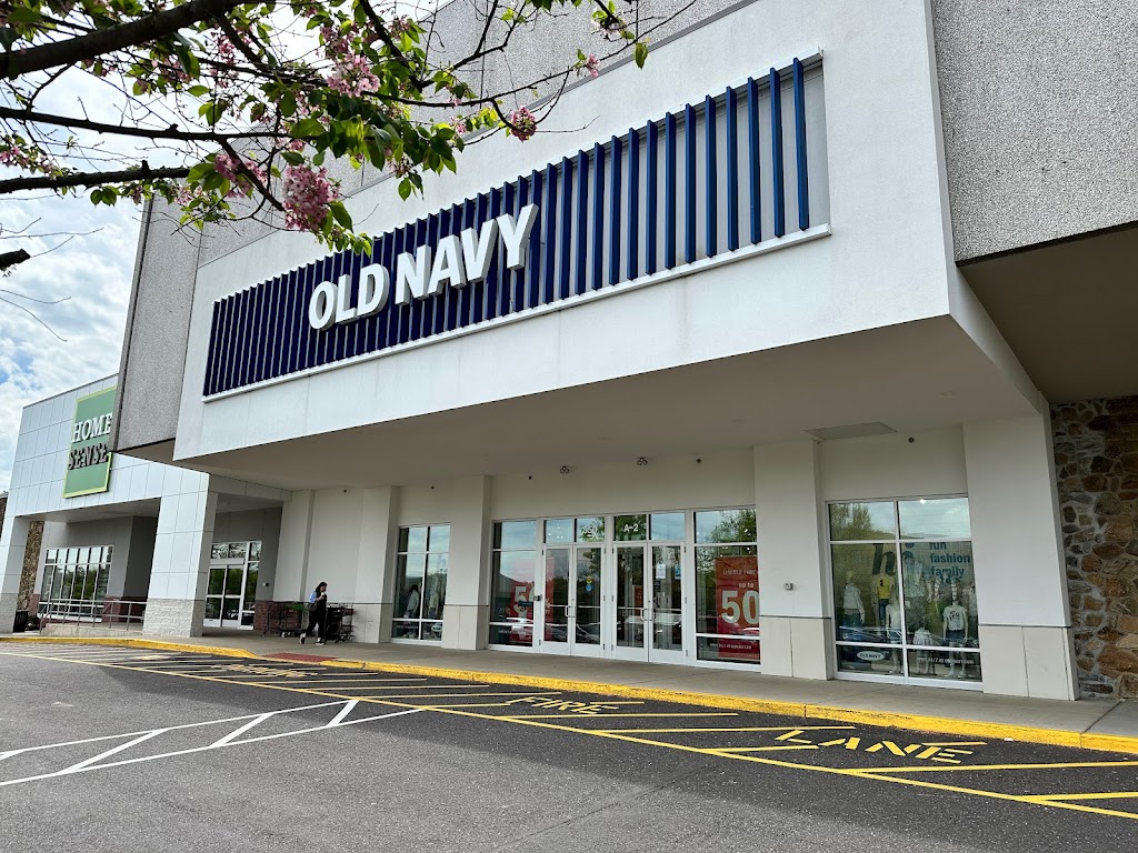 Old Navy | 550 E Lancaster Ave Suite/Bldg A2, Radnor, PA 19087 | Phone: (610) 225-3090