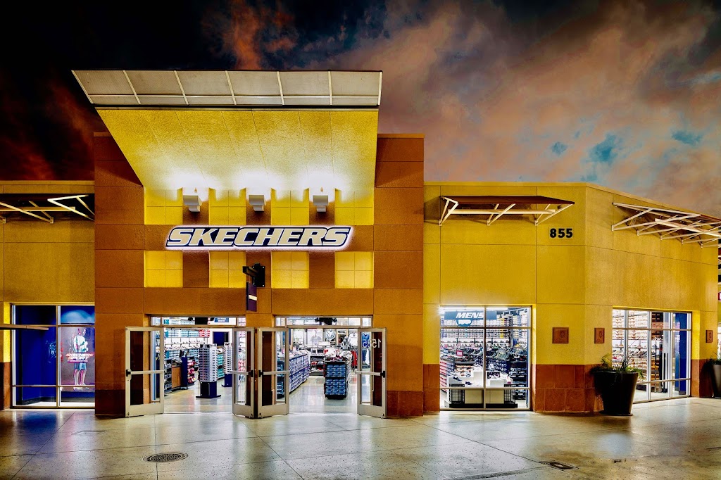 SKECHERS Factory Outlet | 1209 Tanger Mall Dr #1209, Riverhead, NY 11901 | Phone: (631) 369-5525