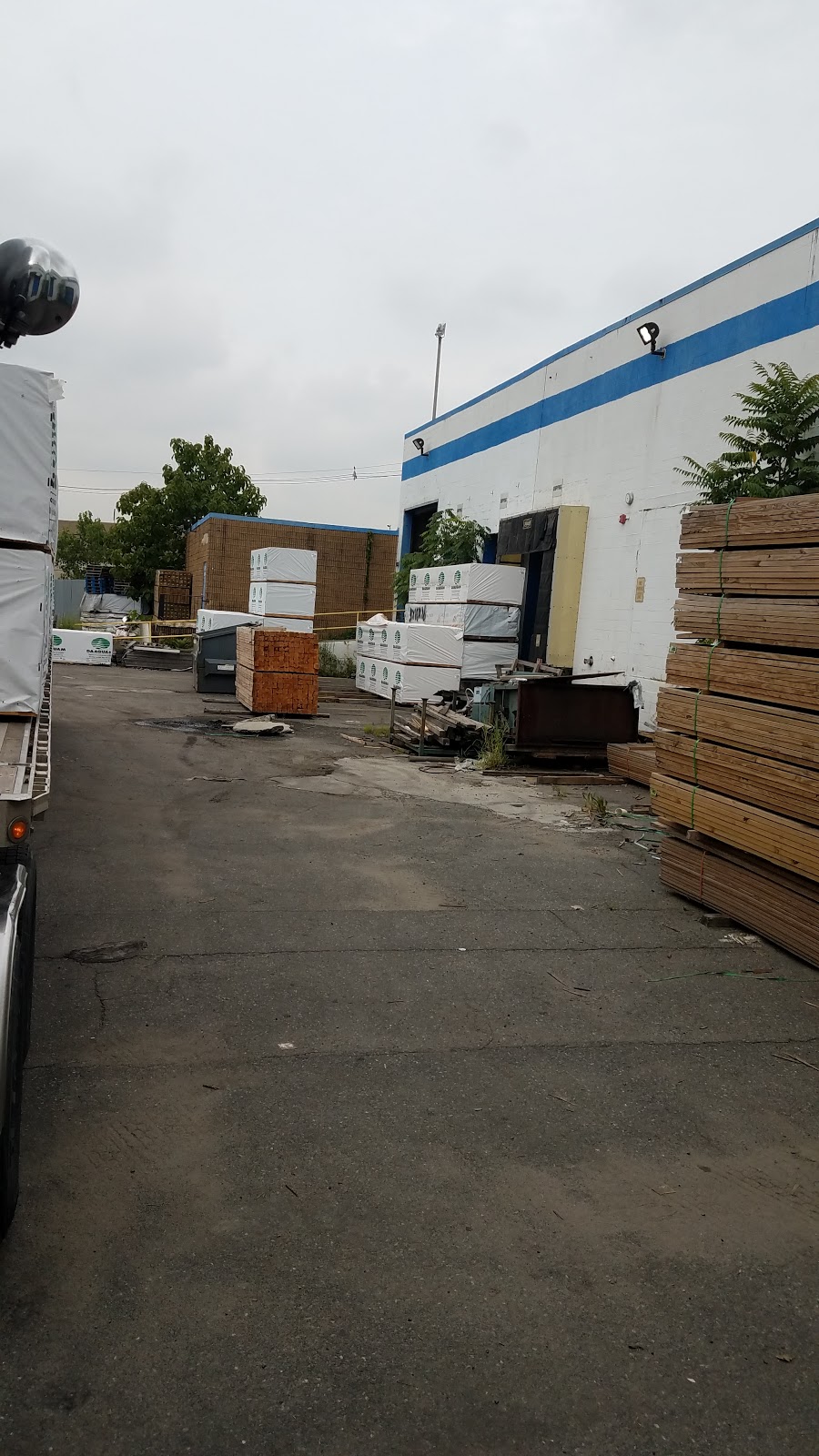 Metropolitan Lumber | 34 Rutherford St, Newark, NJ 07105 | Phone: (212) 246-9090