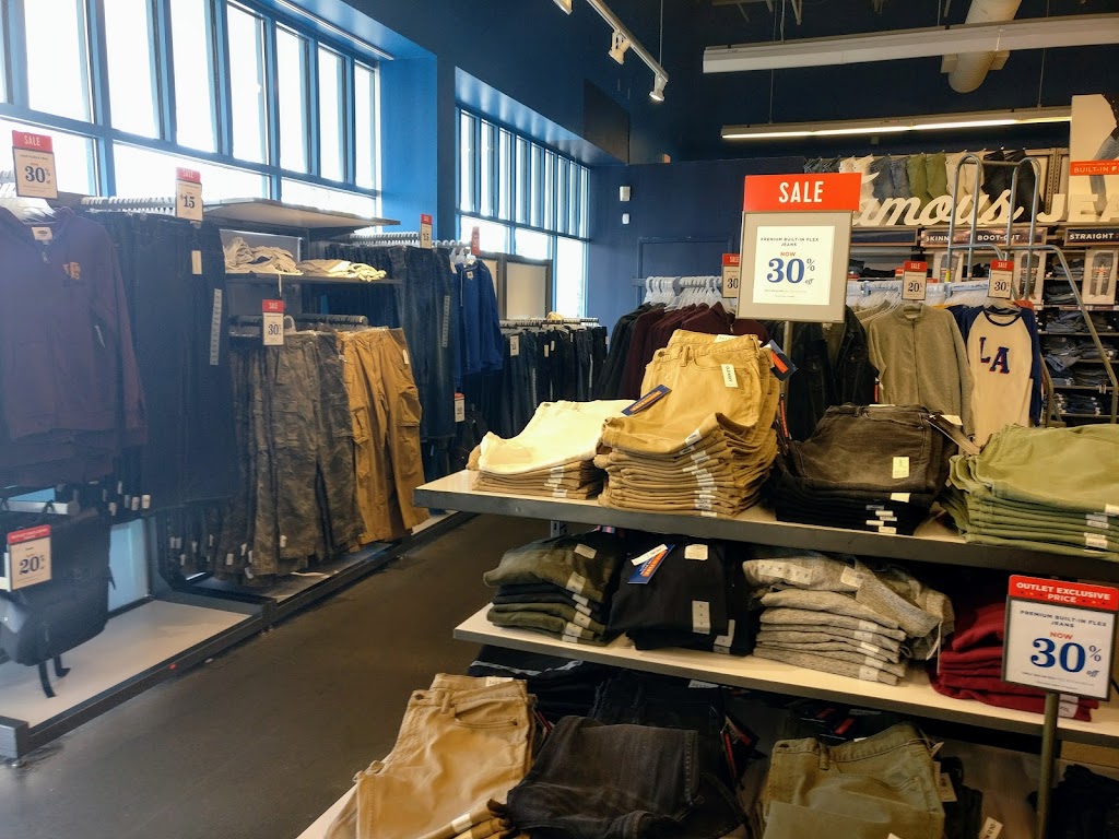Old Navy Outlet | 1947 Old Country Rd, Riverhead, NY 11901 | Phone: (631) 369-5719