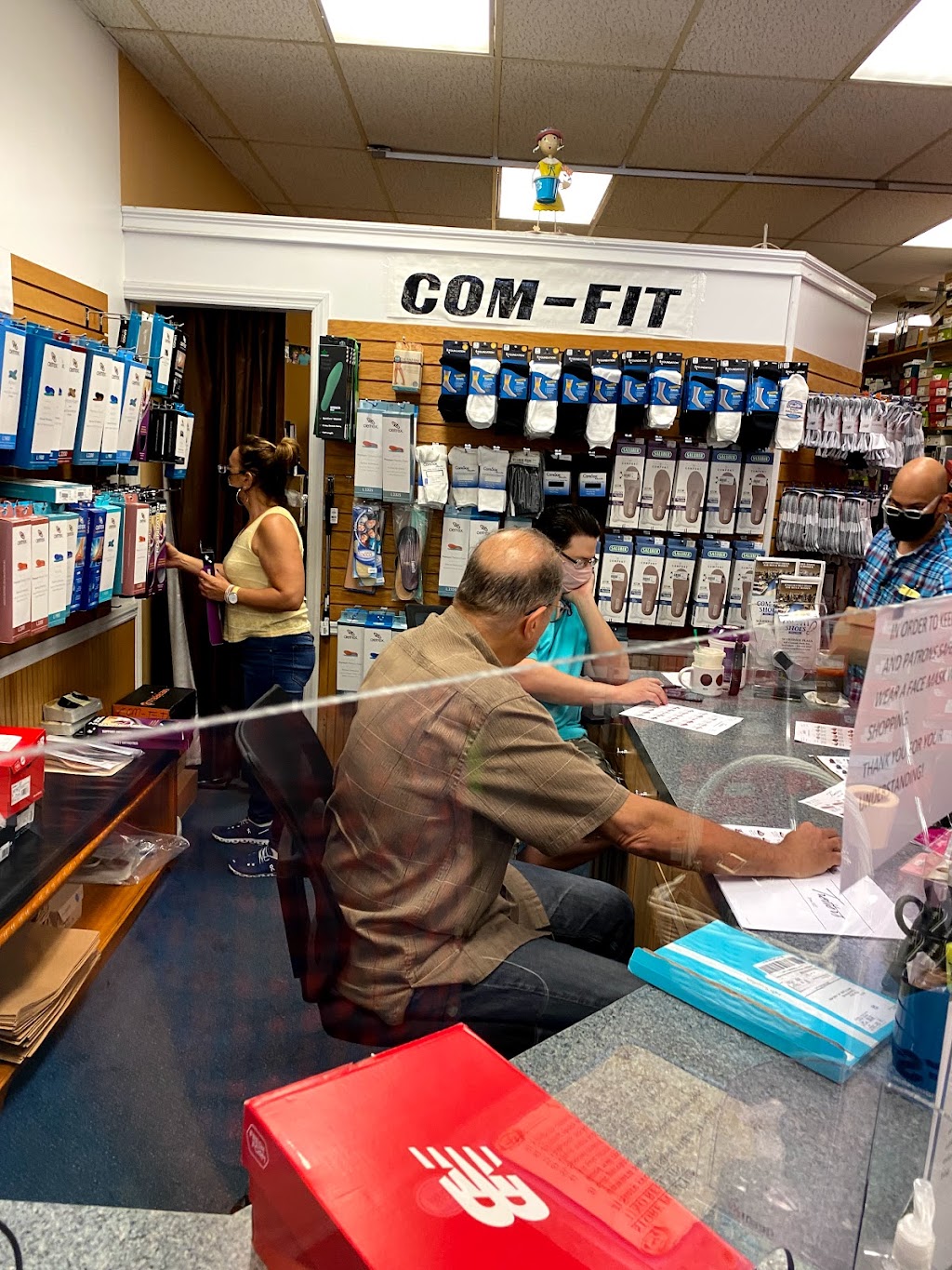 Com-Fit Shoes | 455 Central Park Ave, Scarsdale, NY 10583 | Phone: (914) 358-4027