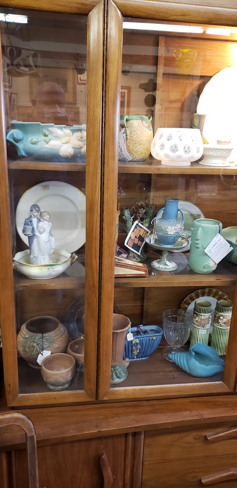 Antiques & Collectibles | 405 Keystone St, Hawley, PA 18428 | Phone: (570) 226-9524