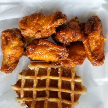 Roosters Chicken & Waffles- Southington, CT | 1217 Queen St, Southington, CT 06489 | Phone: (475) 233-3068