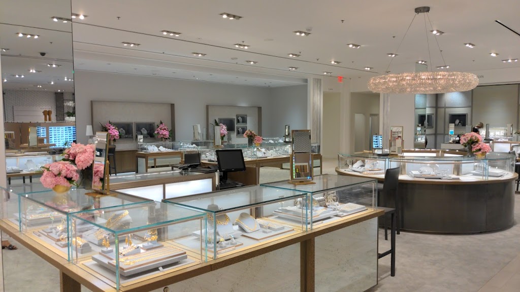 Saks Fifth Avenue | 1 American Dream Wy Suite F140, East Rutherford, NJ 07073 | Phone: (201) 559-7780