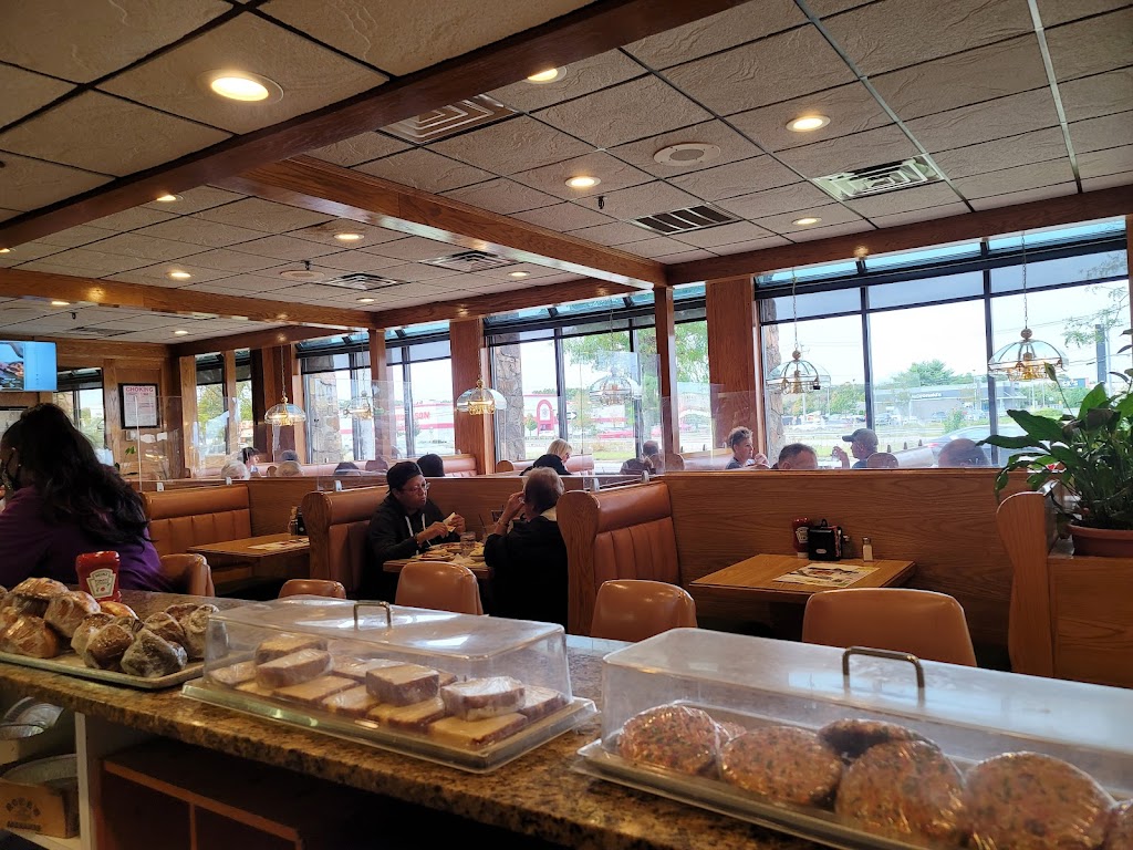 California Diner | 570 Sunrise Hwy, Patchogue, NY 11772 | Phone: (631) 363-5338
