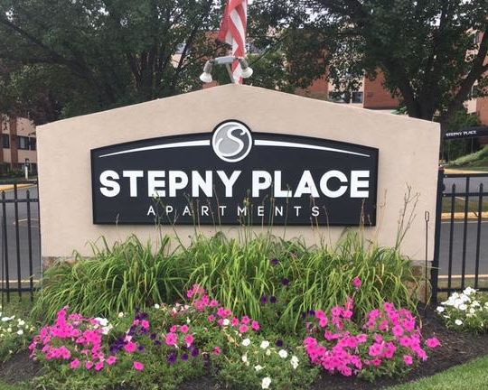 Stepny Place Apartments | 1800 Silas Deane Hwy, Rocky Hill, CT 06067 | Phone: (860) 856-9220