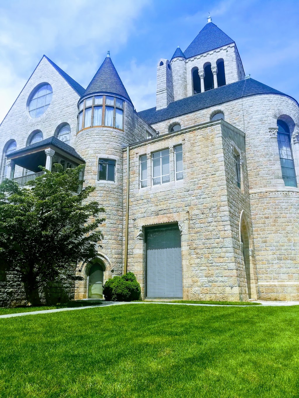 Bryn Athyn College | 2945 College Dr, Bryn Athyn, PA 19009 | Phone: (267) 502-6000